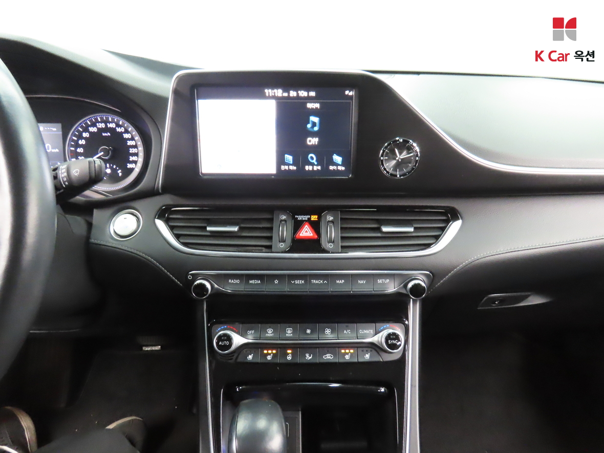 Hyundai AZERA 2019 - Image 6