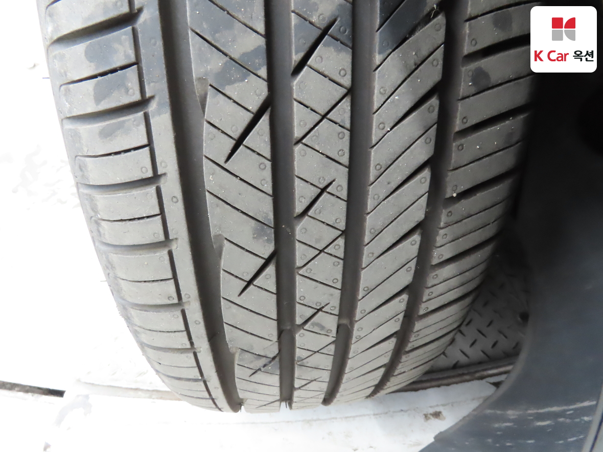 Hyundai AZERA 2019 - Image 31