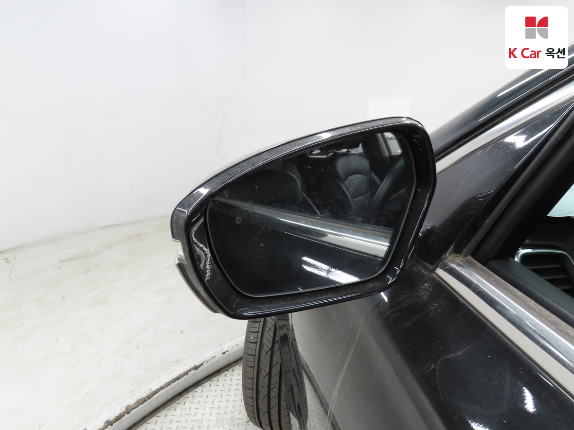 Hyundai AZERA 2019 - Image 21