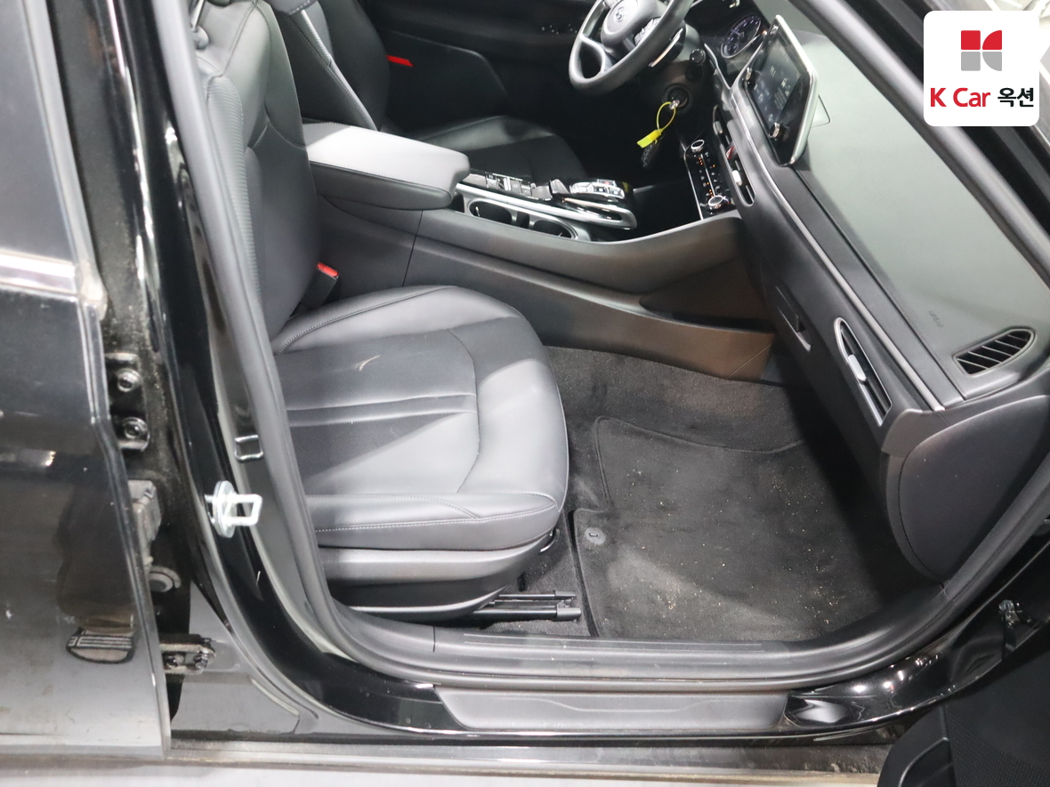 Hyundai Sonata 2021 - Image 27