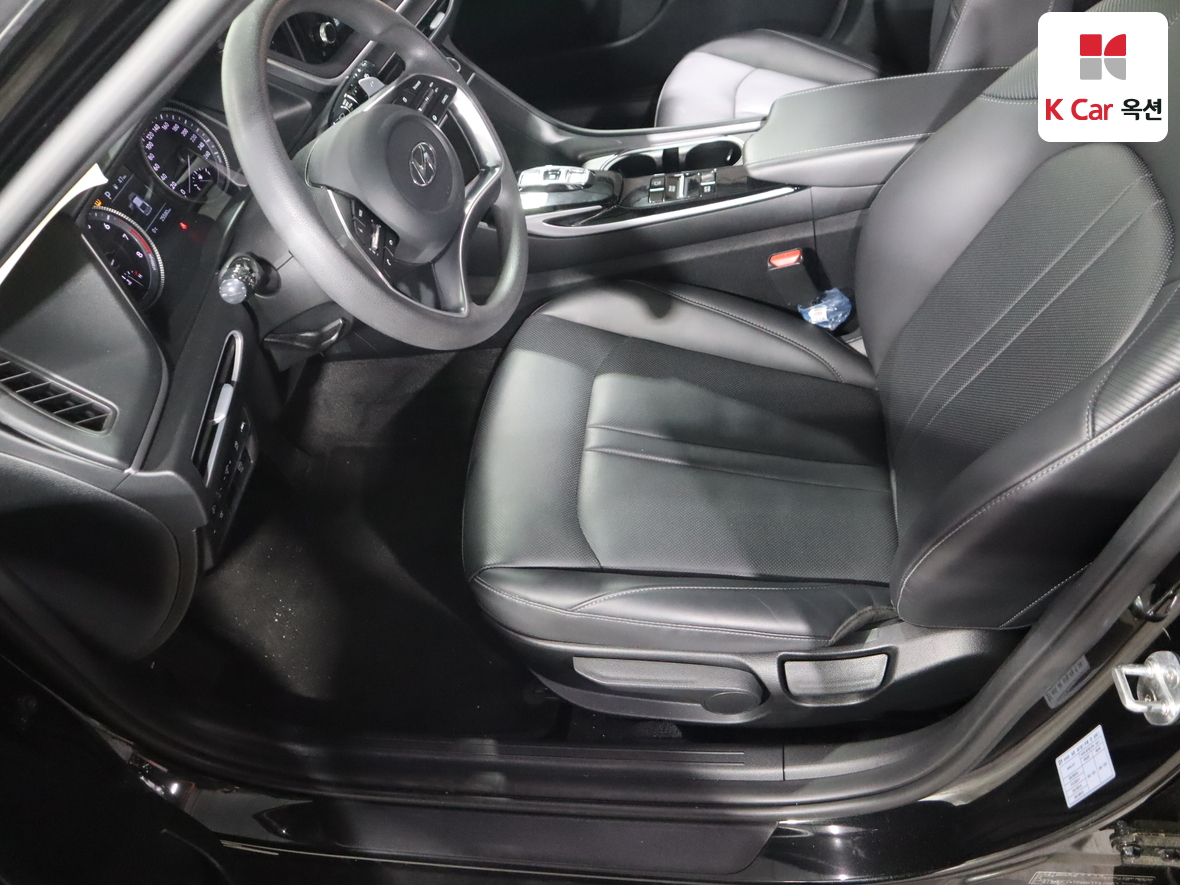 Hyundai Sonata 2021 - Image 17