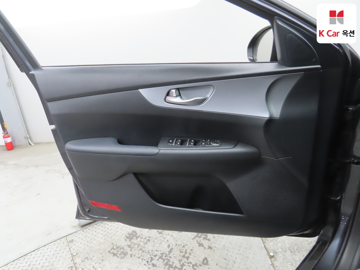 كيا K3 2022 - صورة 8