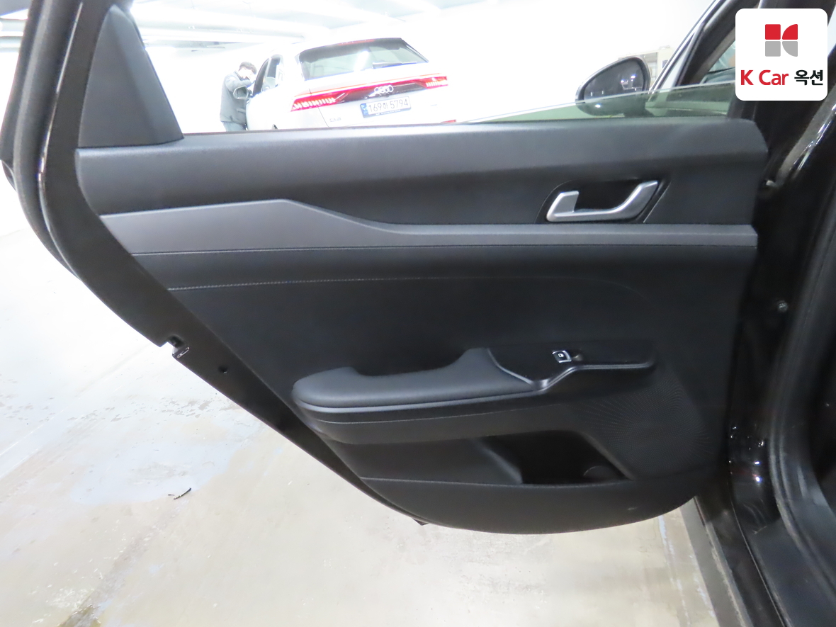 Kia K5 2022 - Image 22