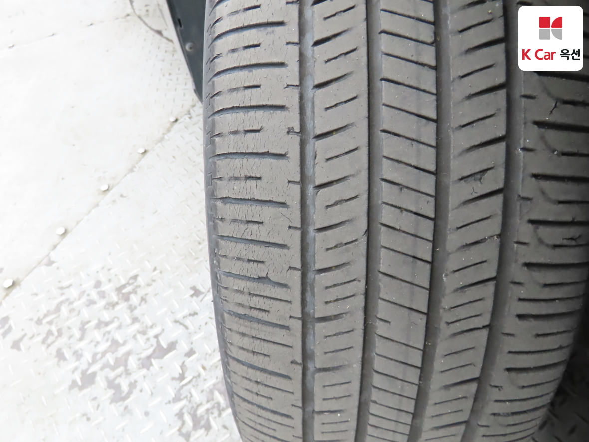 Hyundai Elantra 2021 - Image 32