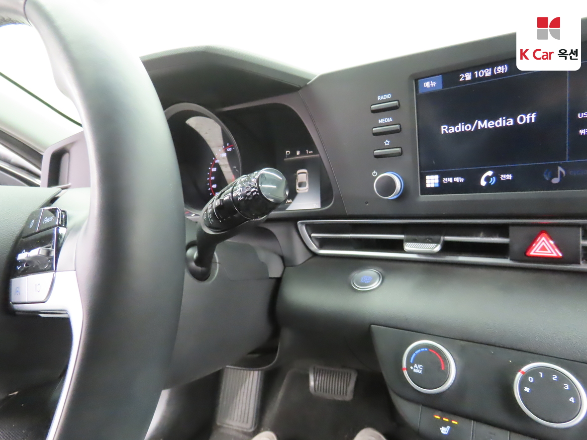 Hyundai Elantra 2021 - Image 11