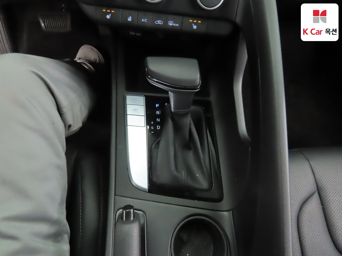 Hyundai Elantra 2021 - Image 17