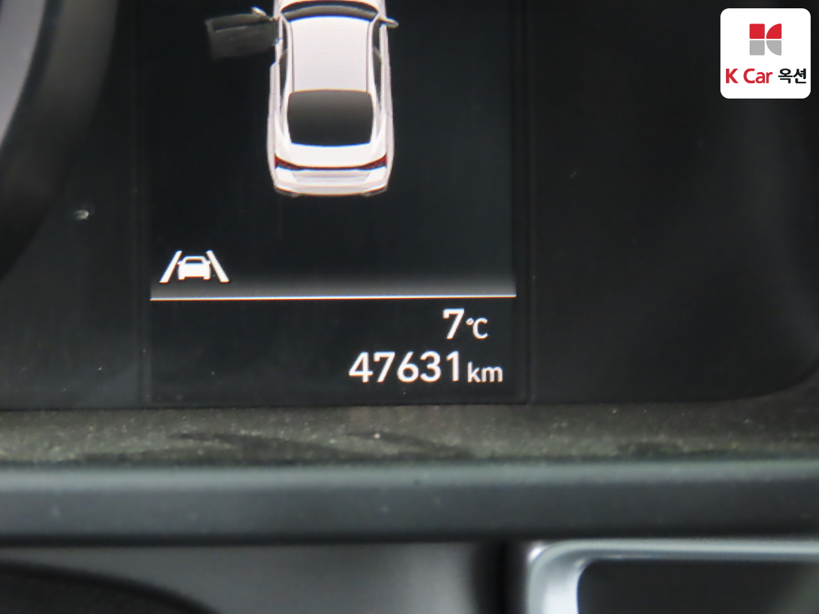 Hyundai Elantra 2021 - Image 4