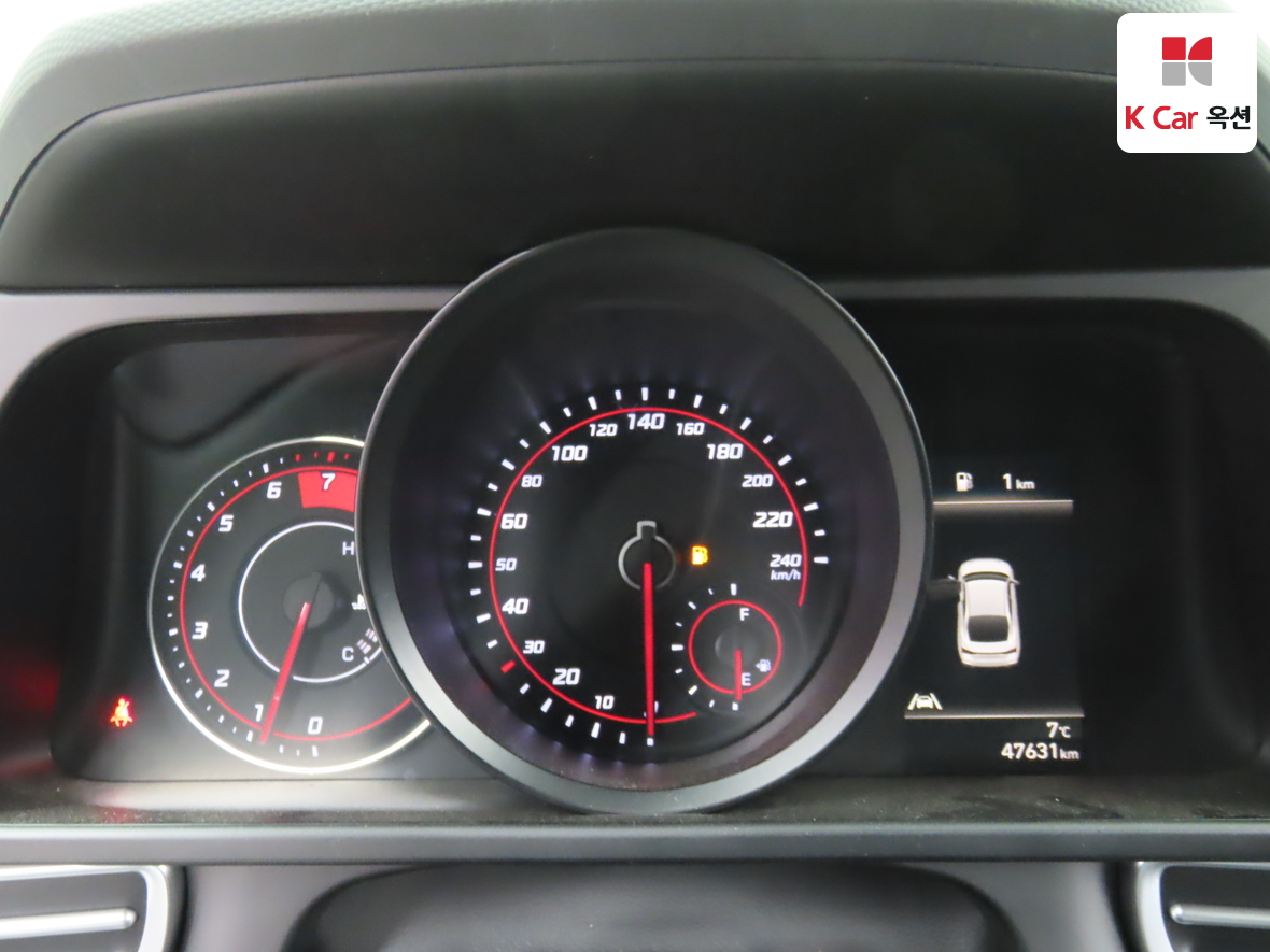 Hyundai Elantra 2021 - Image 5