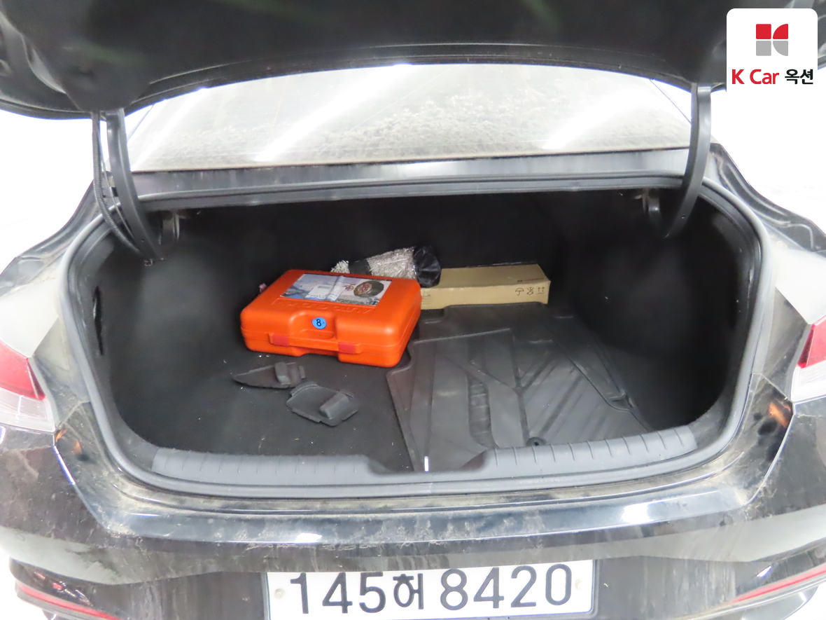 Hyundai Elantra 2021 - Image 26