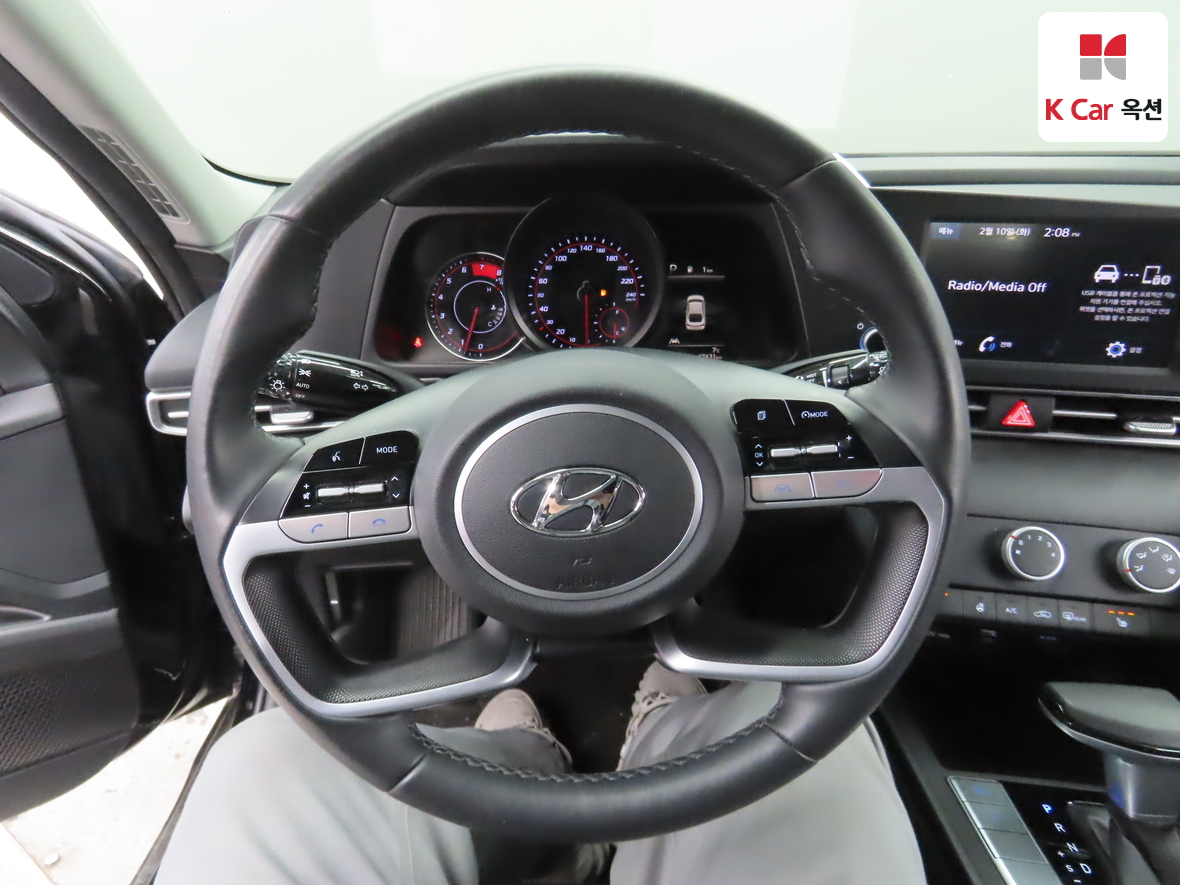 Hyundai Elantra 2021 - Image 10