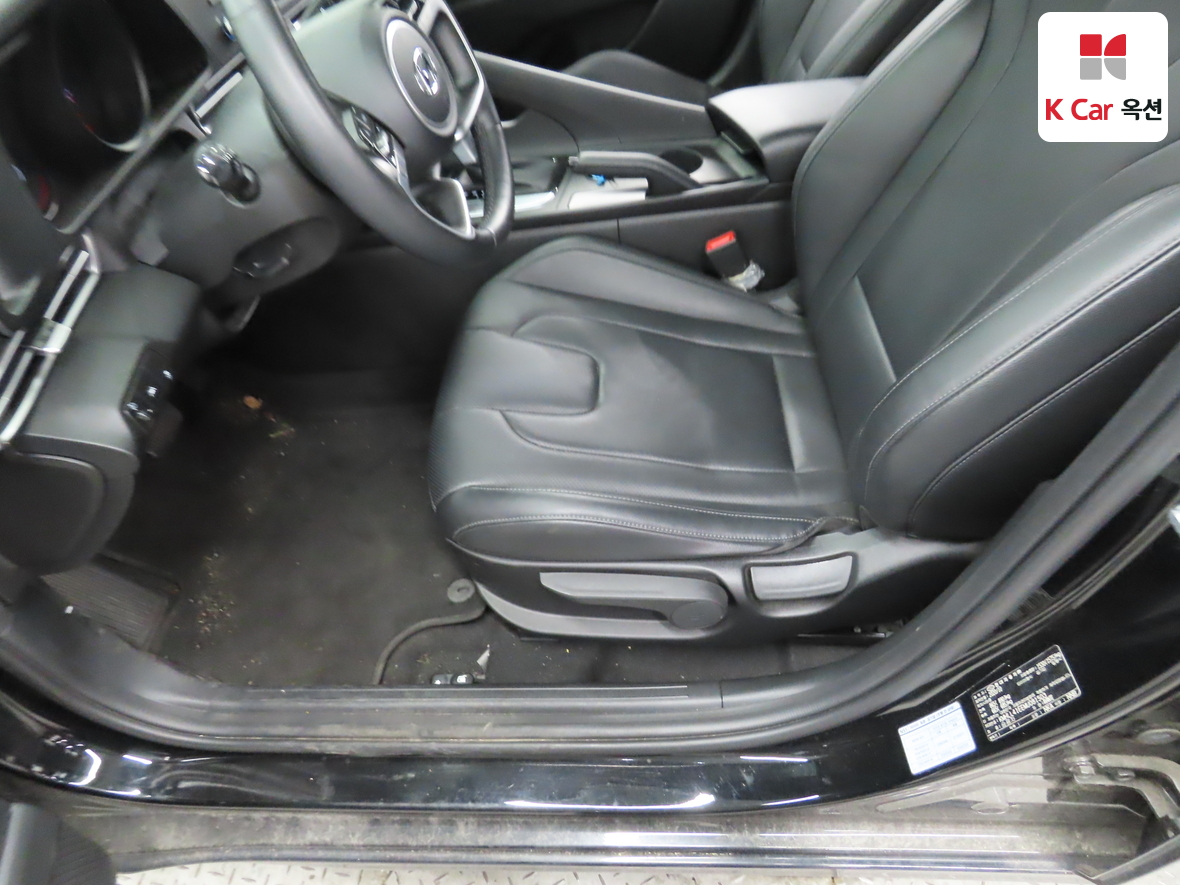 Hyundai Elantra 2021 - Image 19