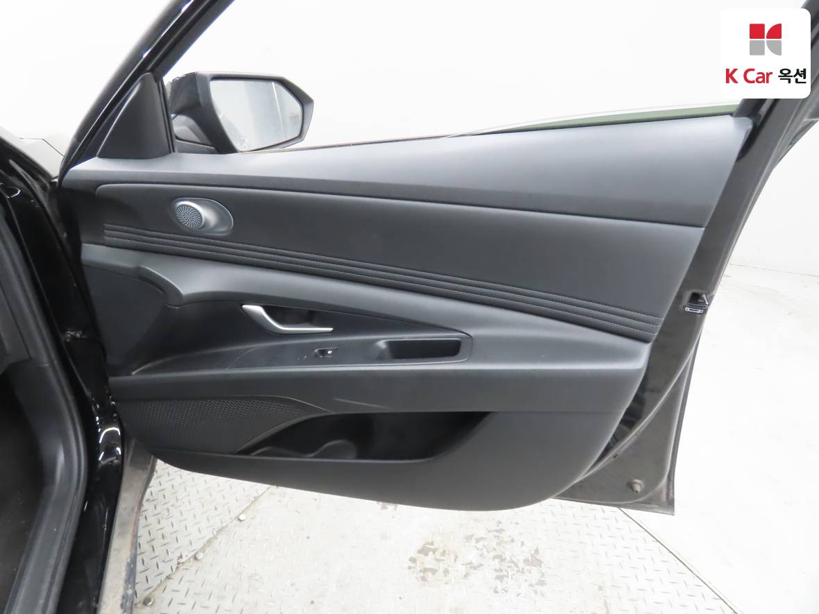 Hyundai Elantra 2021 - Image 29