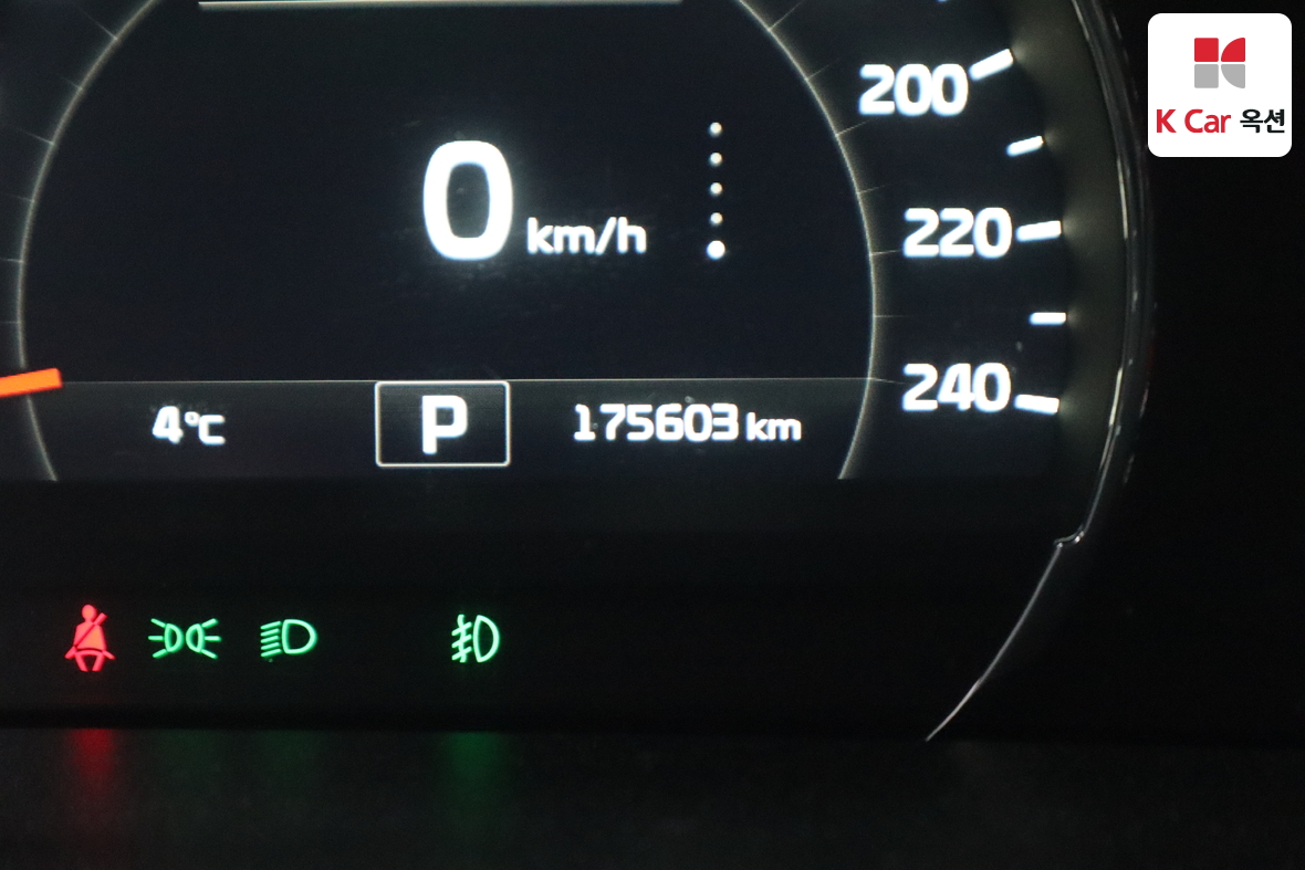 كيا سورينتو 2015 - صورة 4