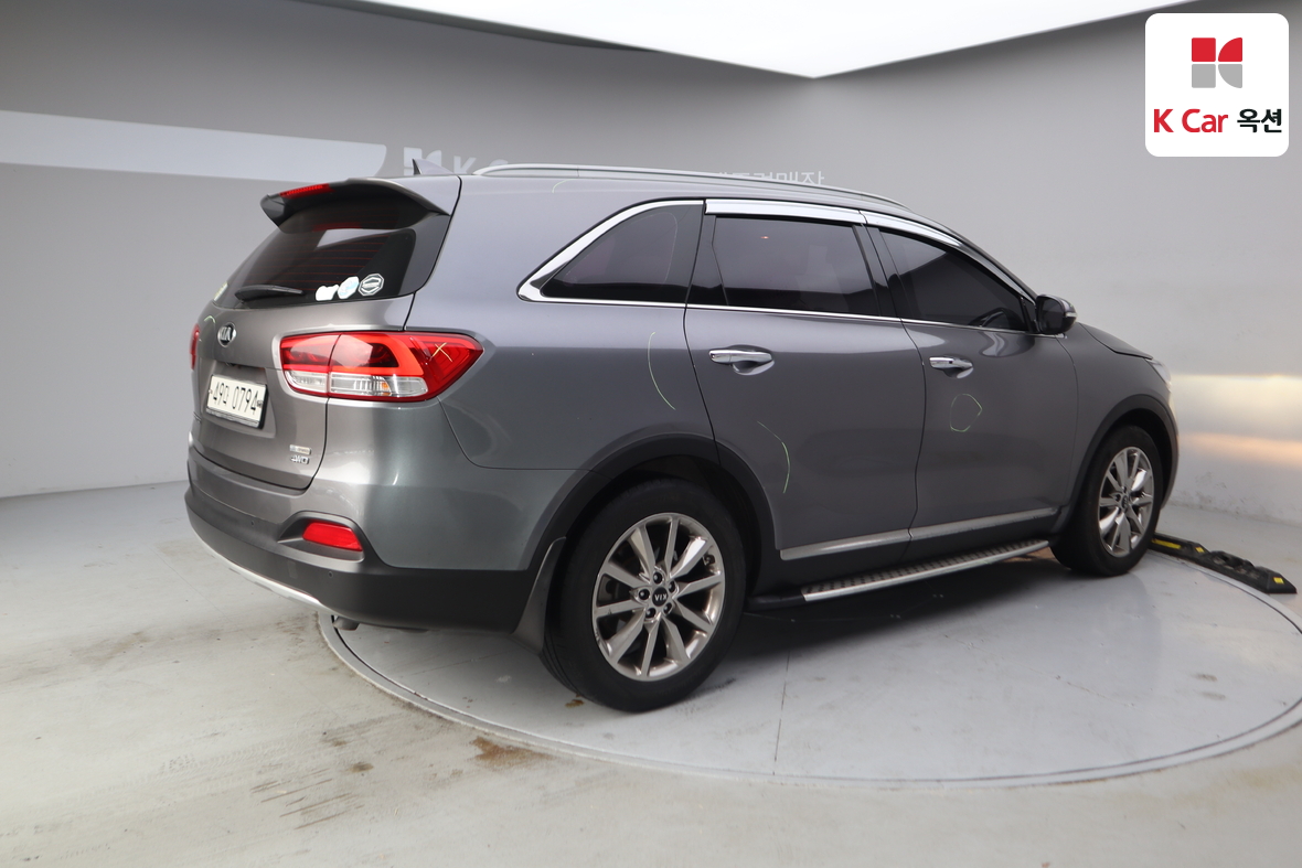 كيا سورينتو 2015 - صورة 2