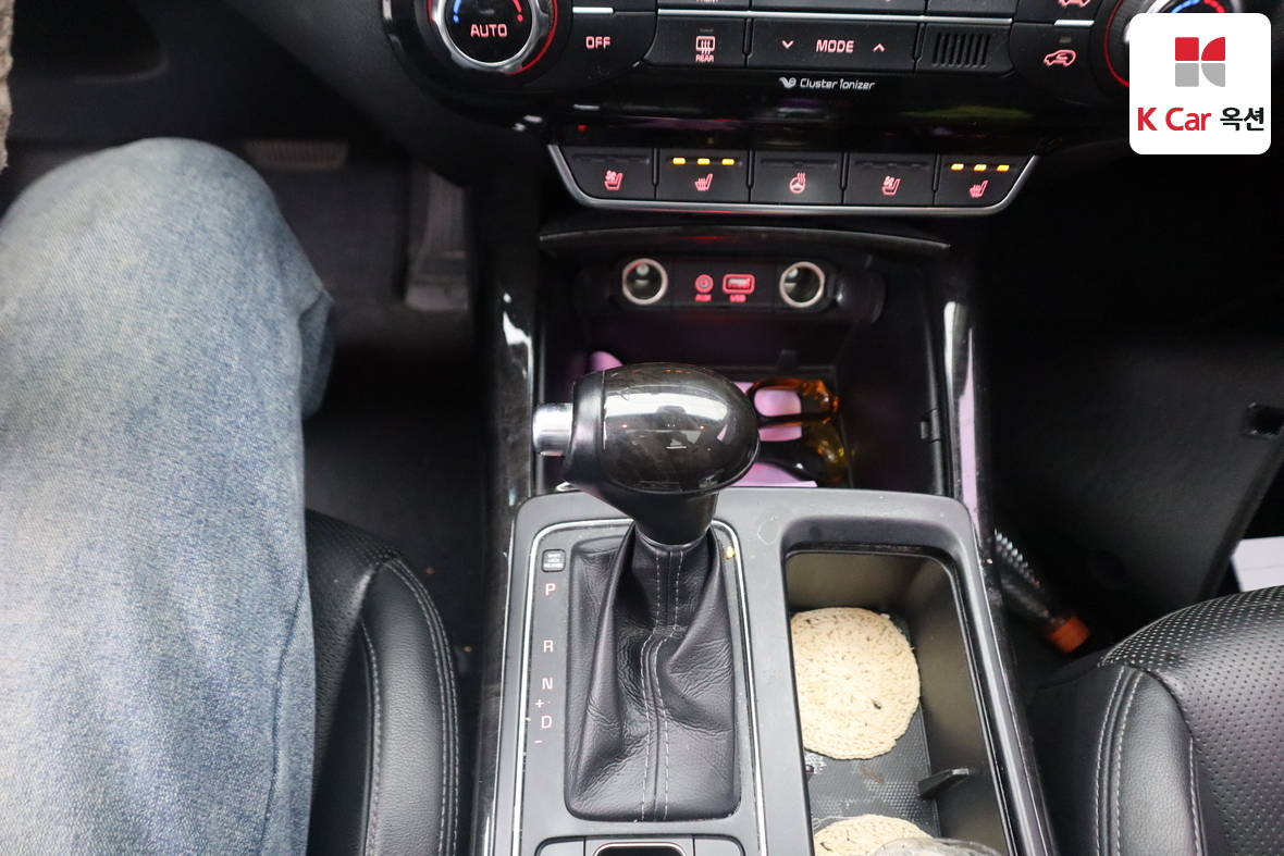 كيا سورينتو 2015 - صورة 16