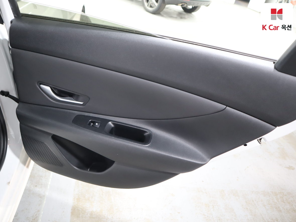 현대자동차 아반떼 2023 - 이미지 25