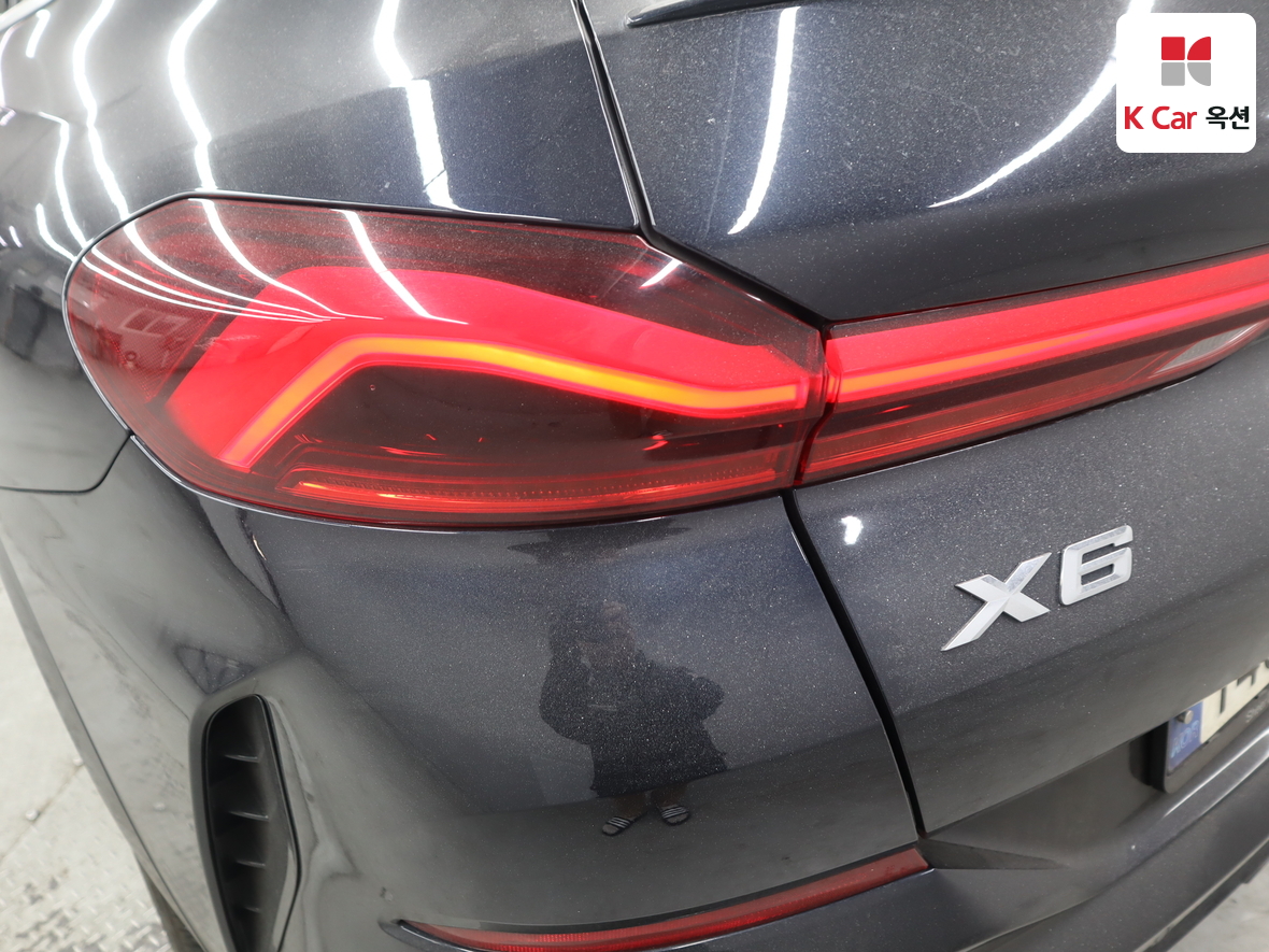 2021 - BMW X6