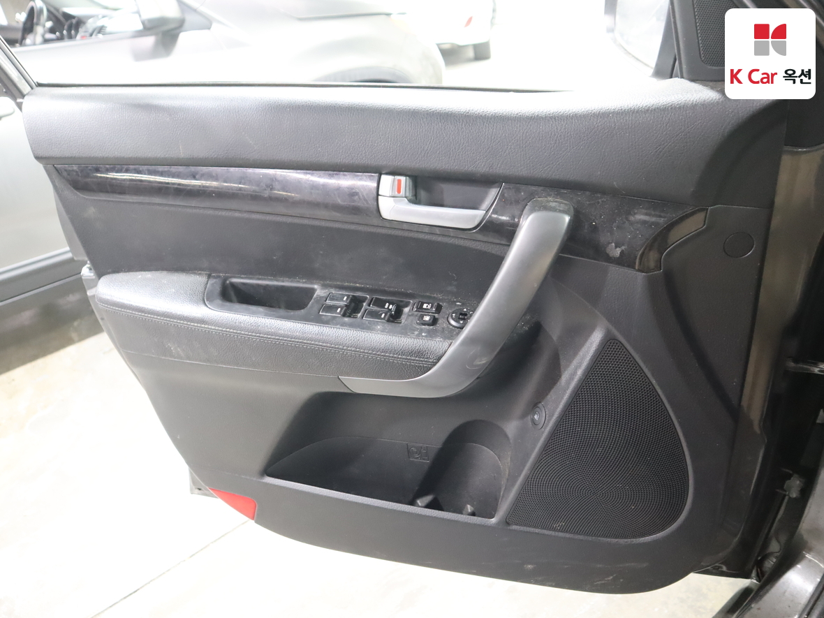 كيا سورينتو 2013 - صورة 8