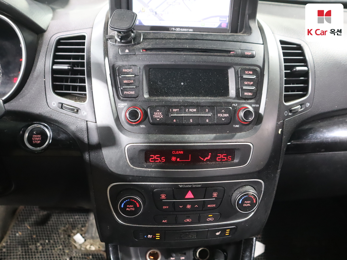 كيا سورينتو 2013 - صورة 15