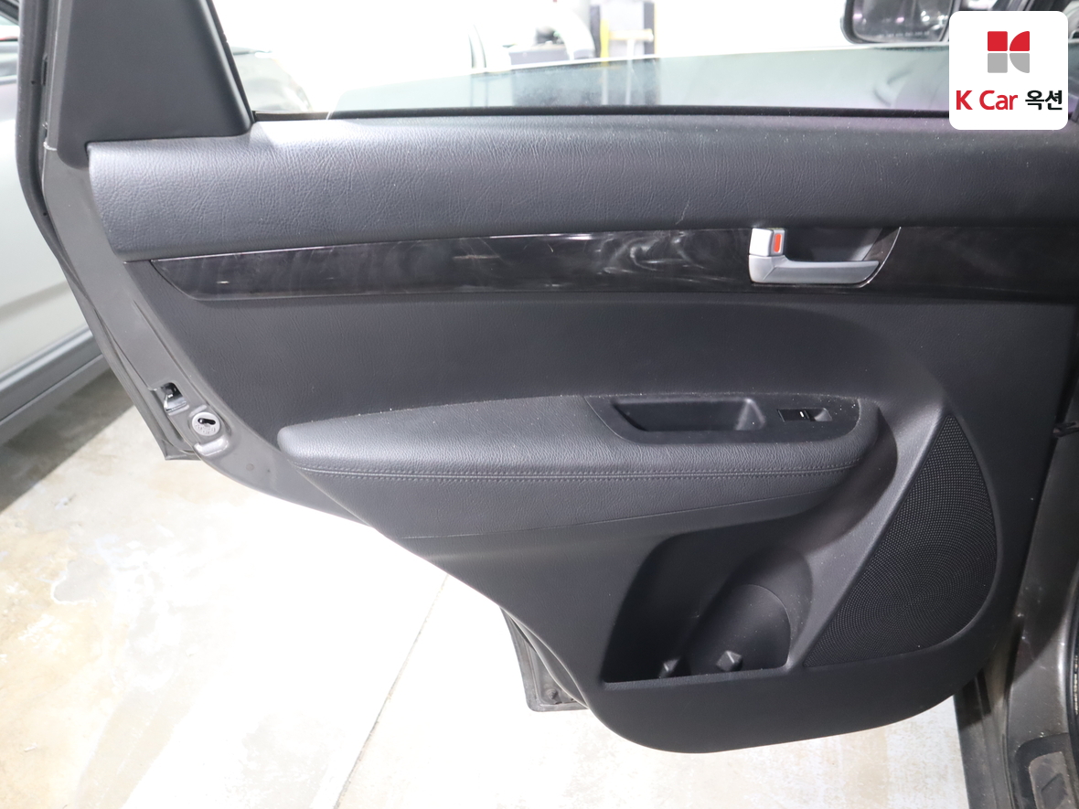 كيا سورينتو 2013 - صورة 24