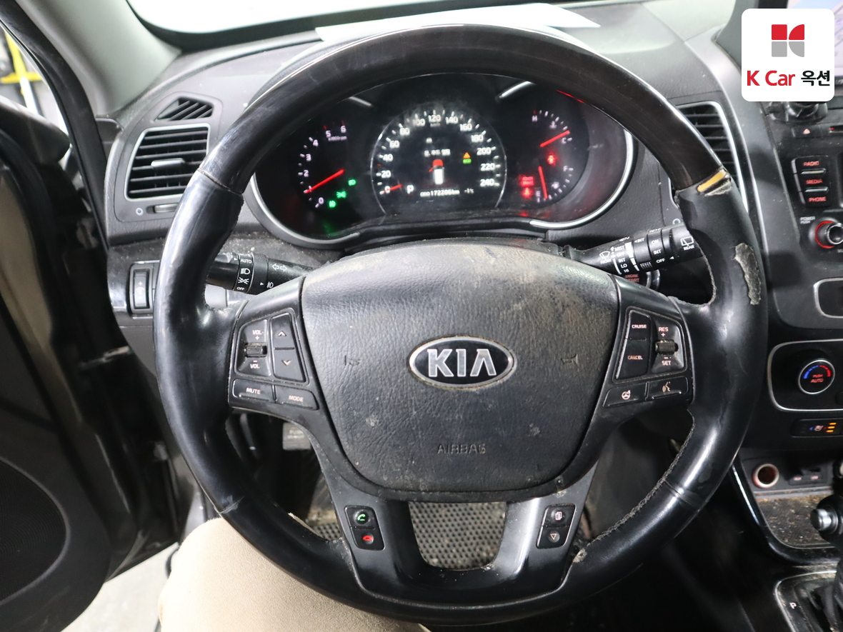 كيا سورينتو 2013 - صورة 10