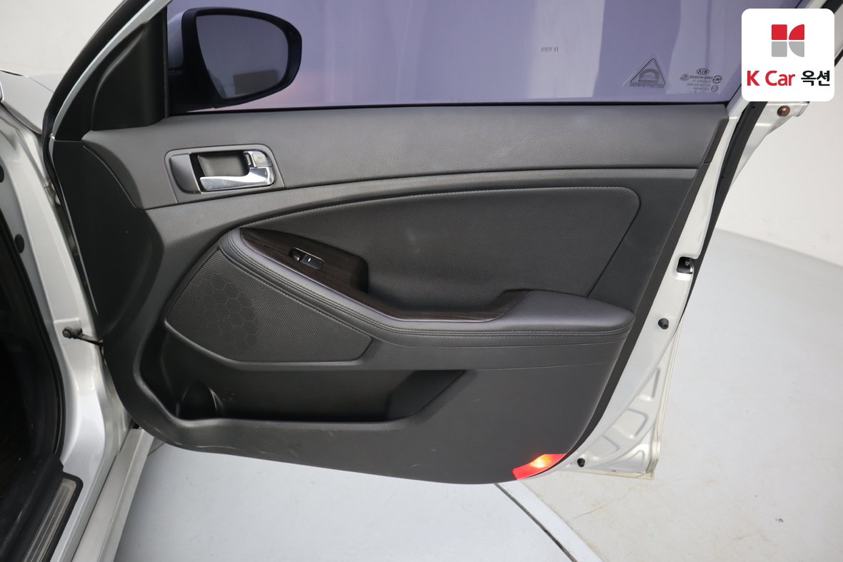 Kia K5 2014 - Image 29