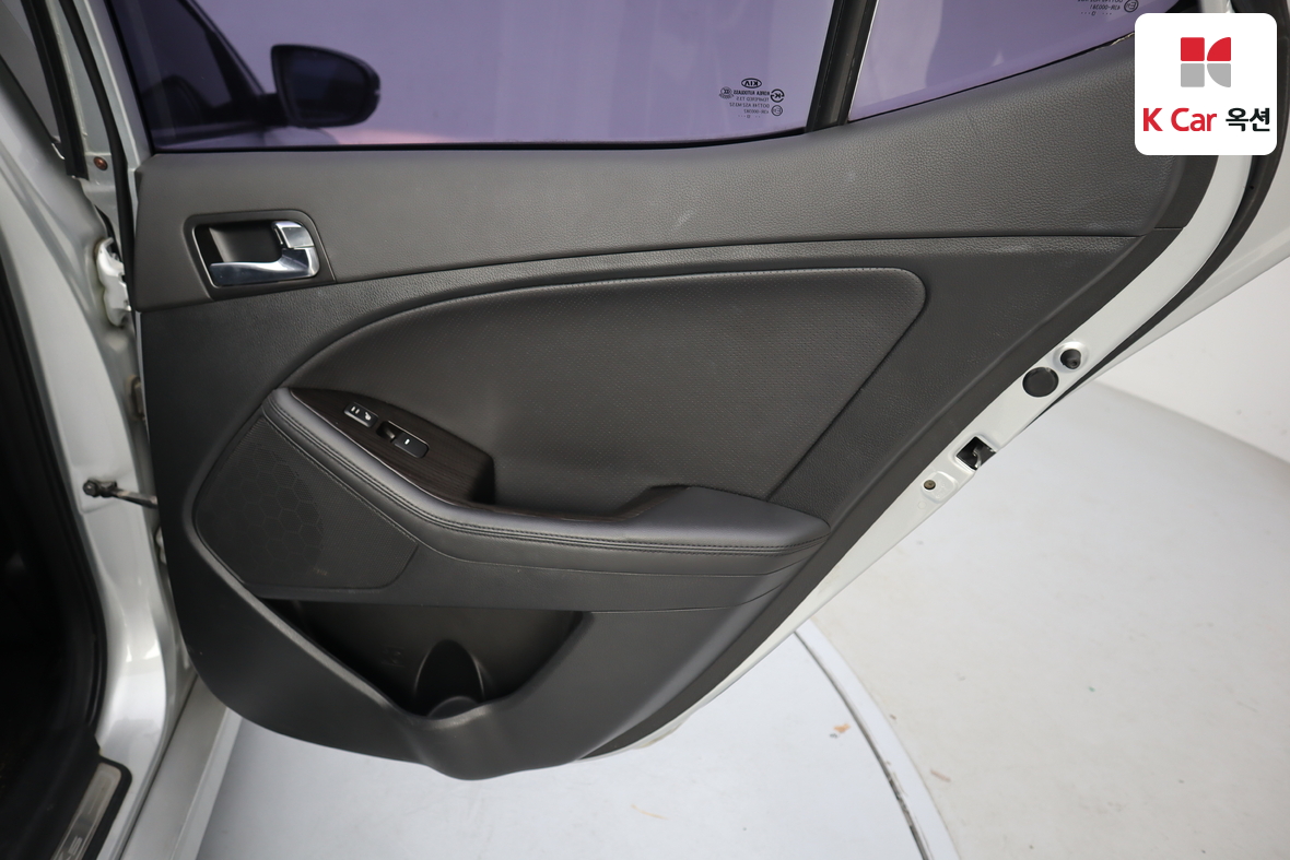 Kia K5 2014 - Image 27
