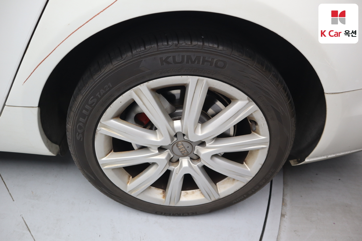 Audi A6 2012 - Image 45