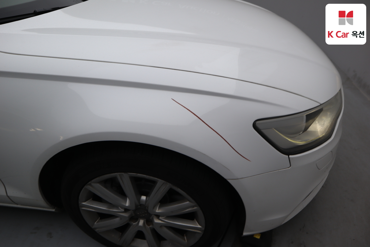 Audi A6 2012 - Image 38