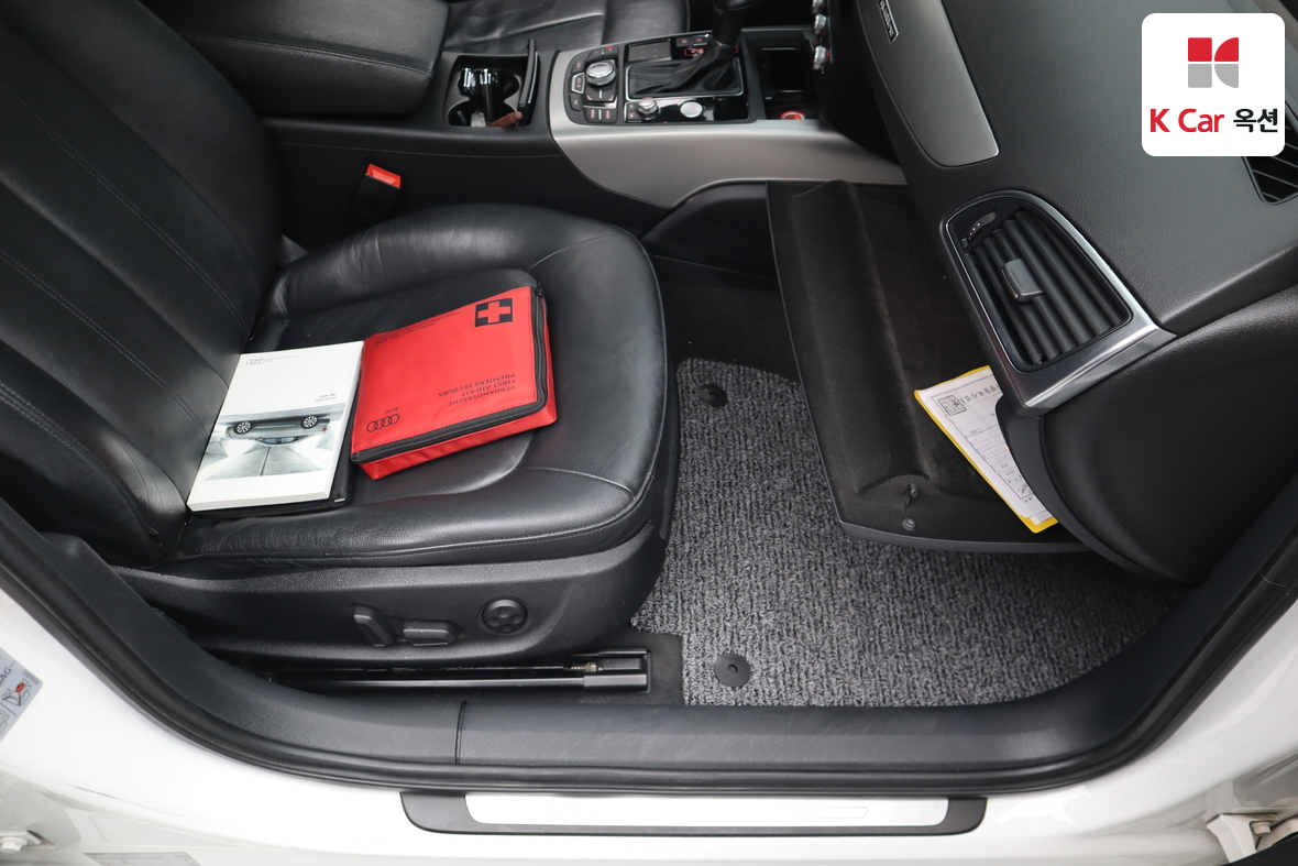 Audi A6 2012 - Image 31