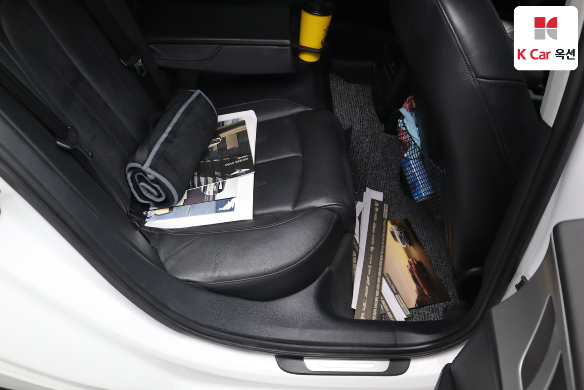 Audi A6 2012 - Image 29