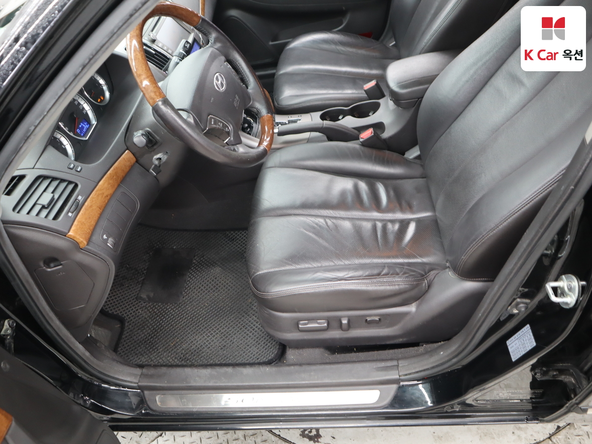 Hyundai Sonata 2010 - Image 18