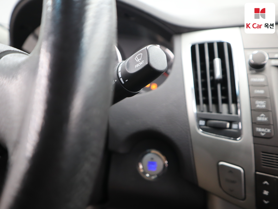 Hyundai Sonata 2010 - Image 11