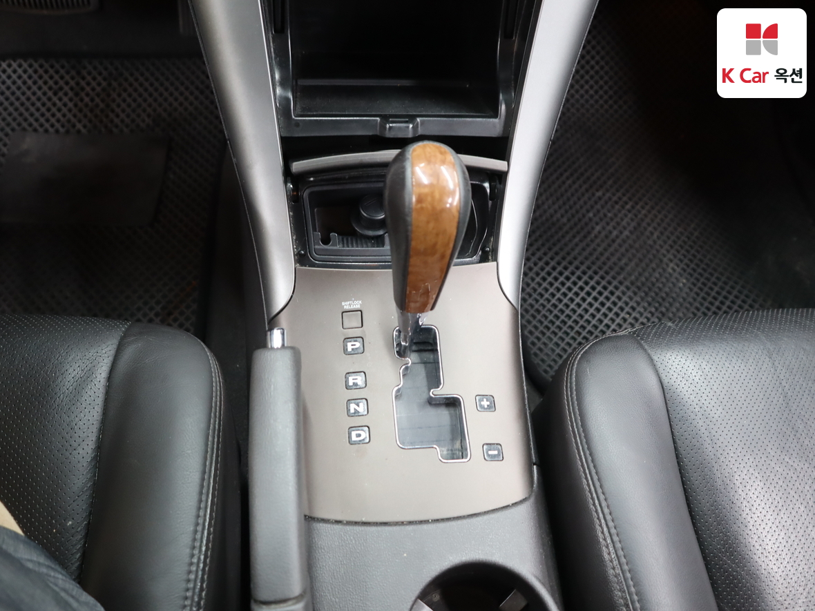 Hyundai Sonata 2010 - Image 16