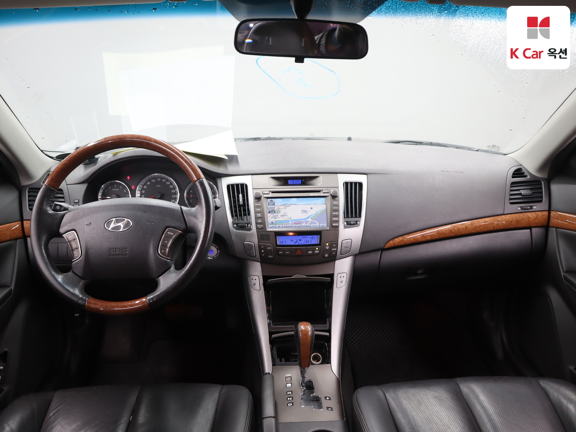 Hyundai Sonata 2010 - Image 3