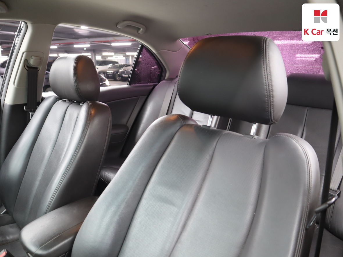 Hyundai Sonata 2010 - Image 19