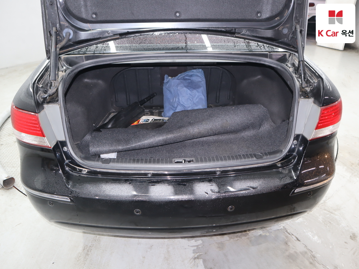 Hyundai Sonata 2010 - Image 24