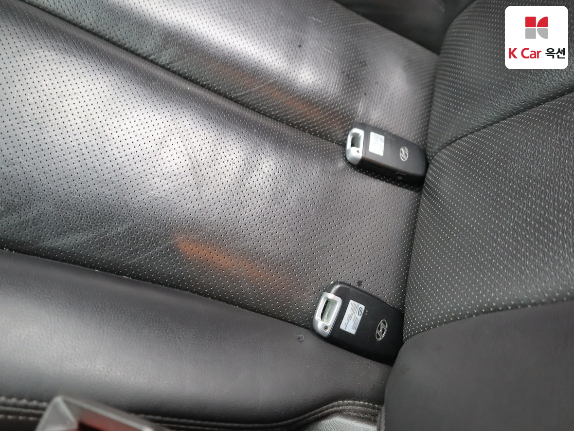 Hyundai Sonata 2010 - Image 17