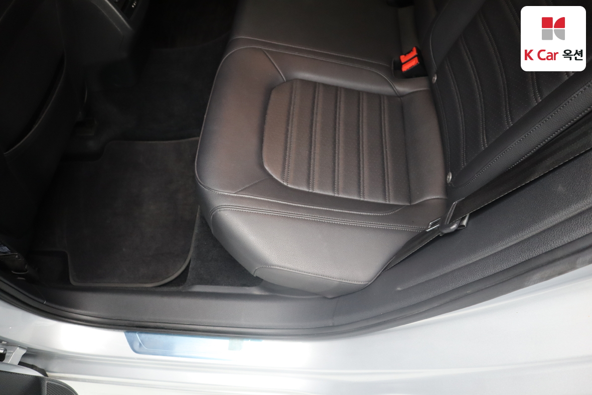 Volkswagen Passat 2015 - Image 23