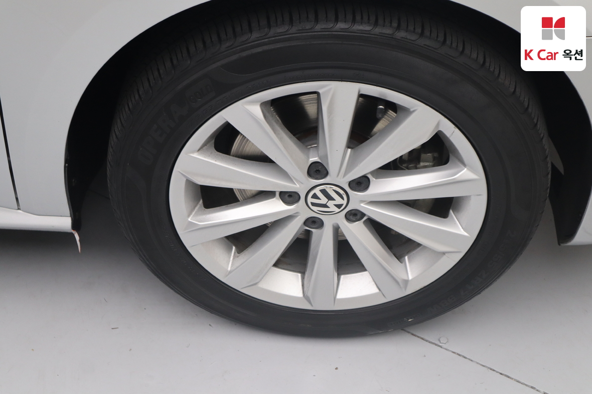 Volkswagen Passat 2015 - Image 39