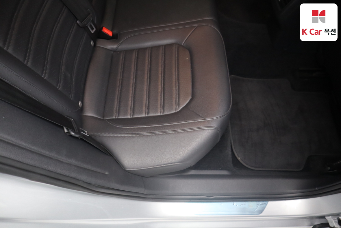 Volkswagen Passat 2015 - Image 27