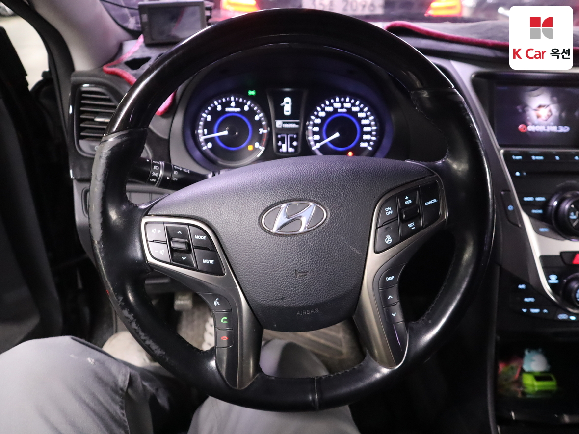 هيونداي أزيرا 2014 - صورة 10