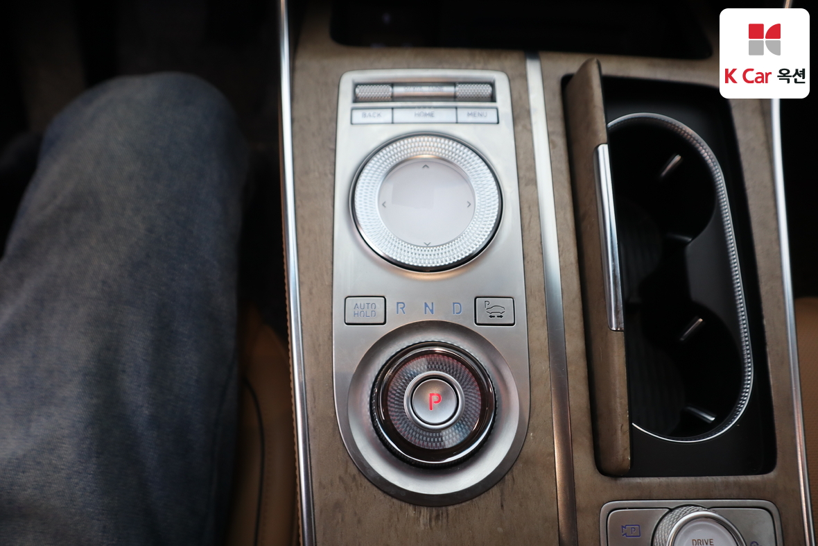 جينيسيس GV80 2020 - صورة 16