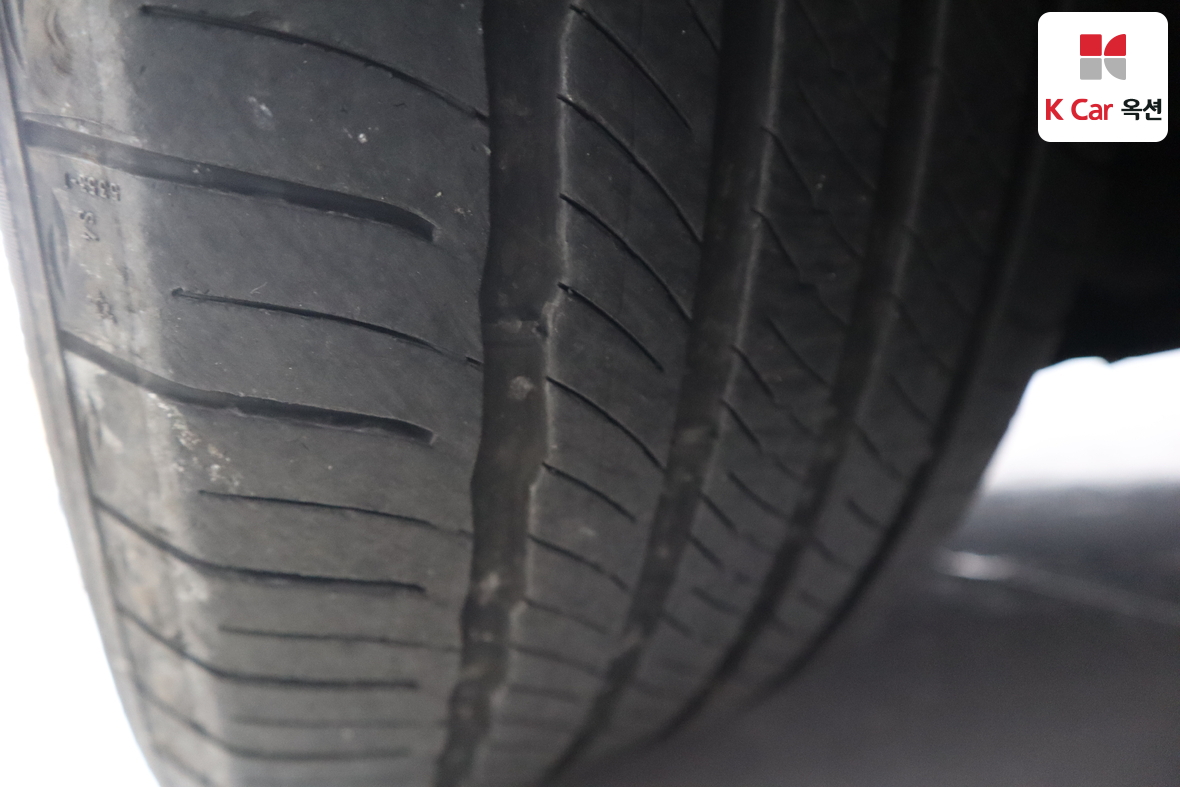 هيونداي جينيسيس EQ900 2016 - صورة 33