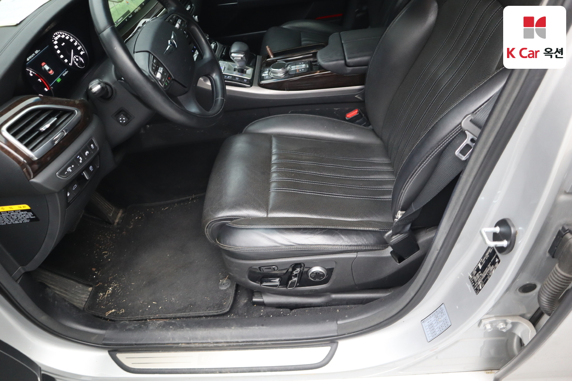 هيونداي جينيسيس EQ900 2016 - صورة 20