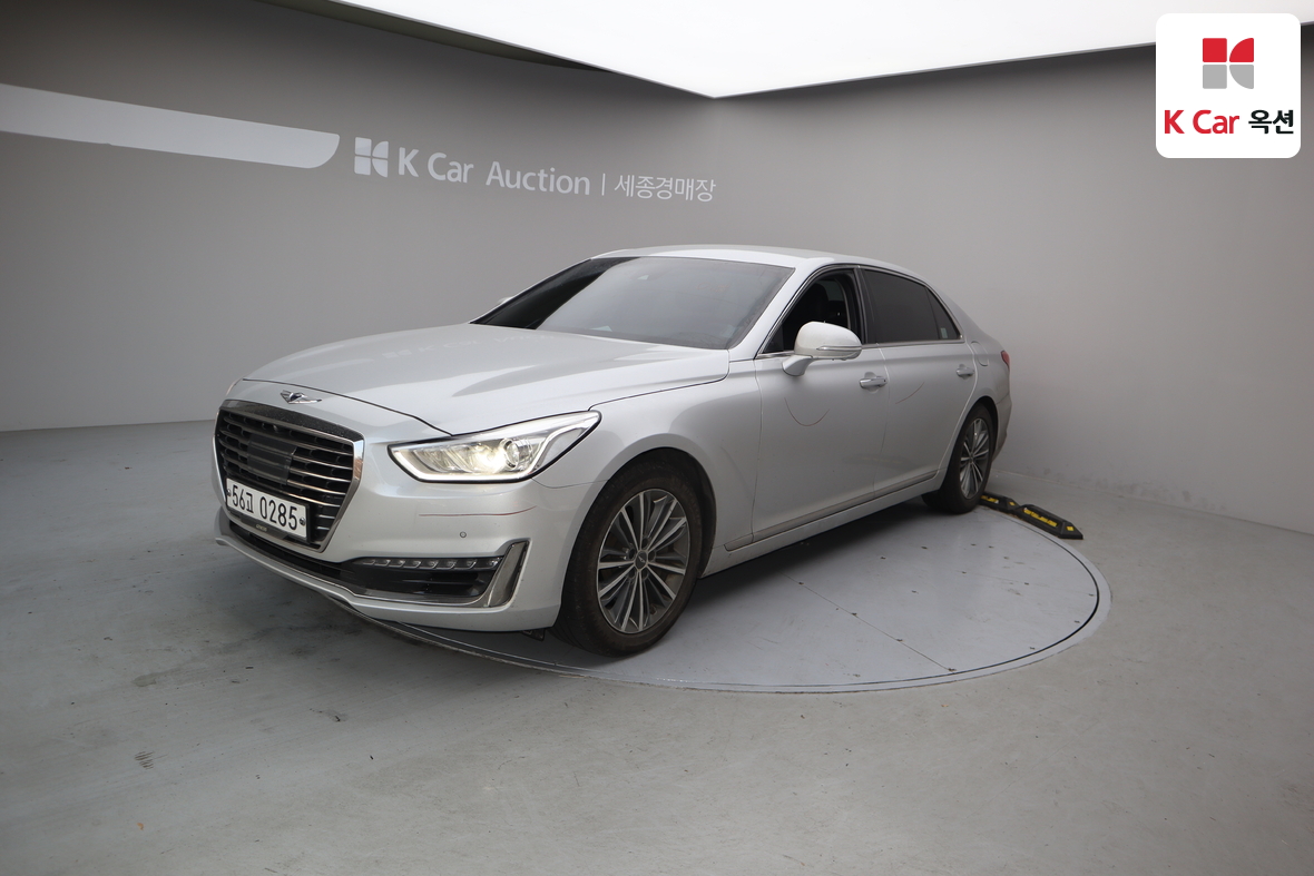 هيونداي جينيسيس EQ900 2016 - صورة 1