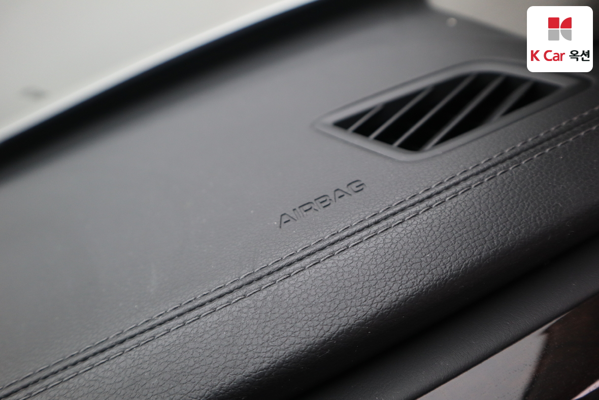 هيونداي جينيسيس EQ900 2016 - صورة 31