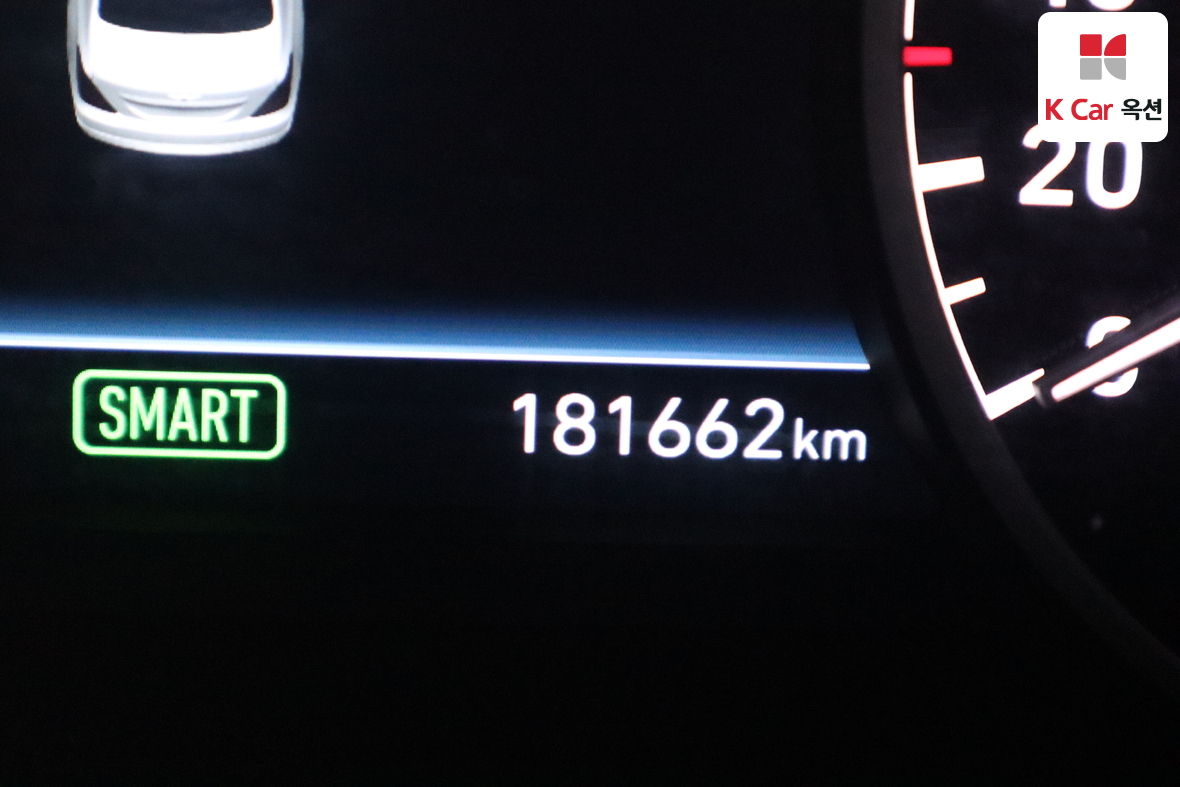 هيونداي جينيسيس EQ900 2016 - صورة 4