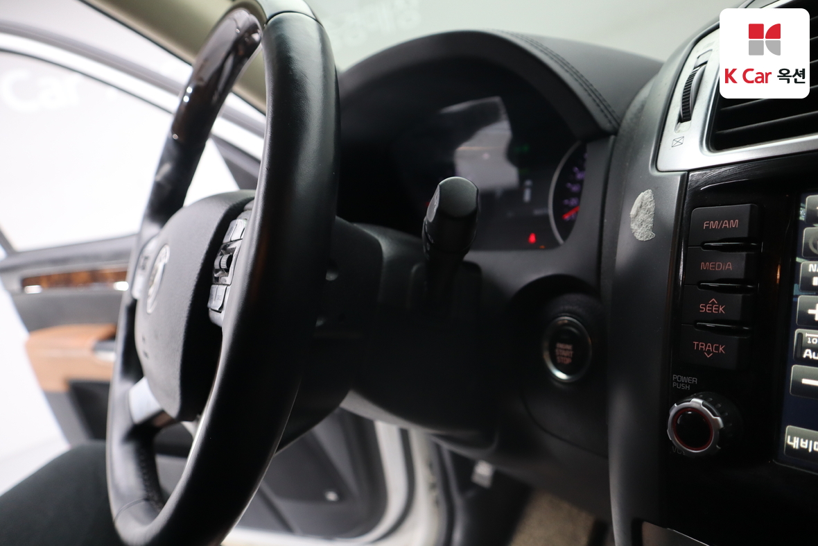 Kia Mohave 2017 - Image 11