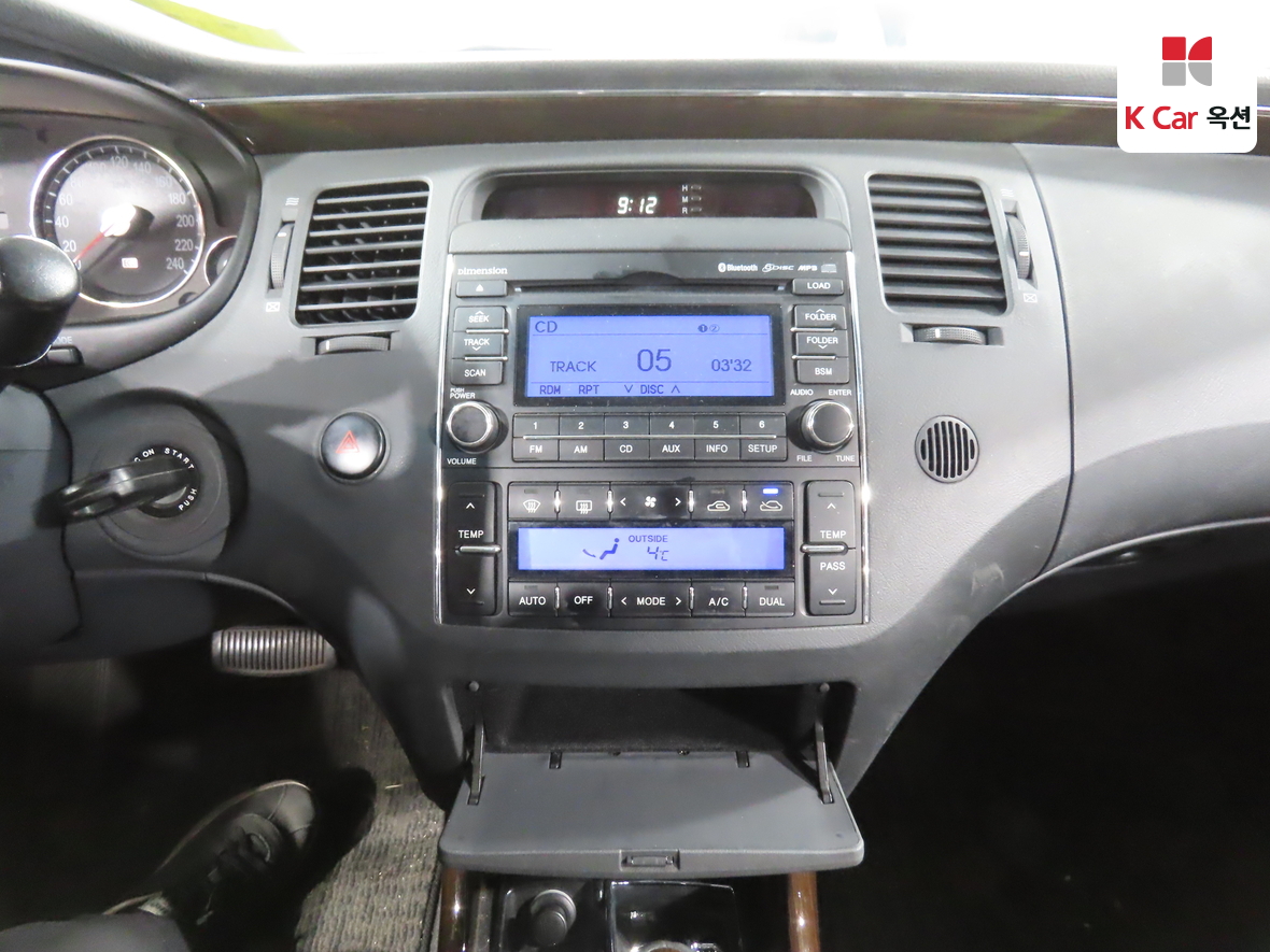 Hyundai Grandeur 2010 - Image 6